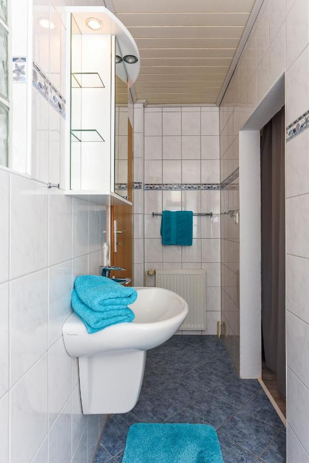 Ferienwohnungen Im Haus Waterkant Neuharlingersiel Kültér fotó